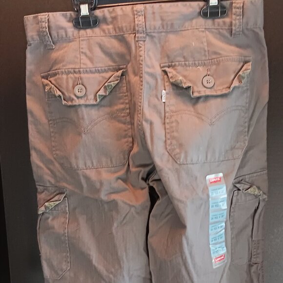 Levi Cargo Shorts, Dark Gray - Big Boys Size 20 Reg W30" - Picture 2 of 6